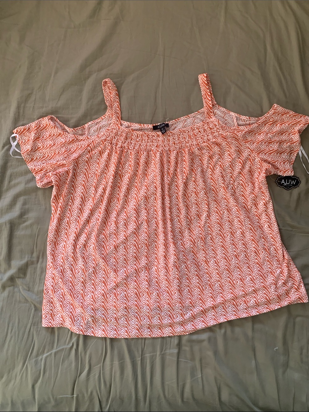 AUW Secret Charm Cold-Shoulder Top - Size 3x / orange & white
